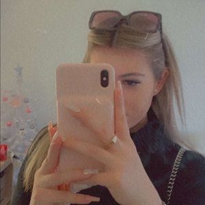 Meet your Posher, Krystal